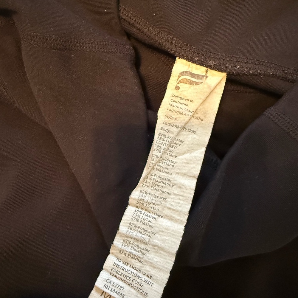 Fabletics | PureLuxe High Waisted Pocket Capri Leggings Medium - Picture 7 of 9